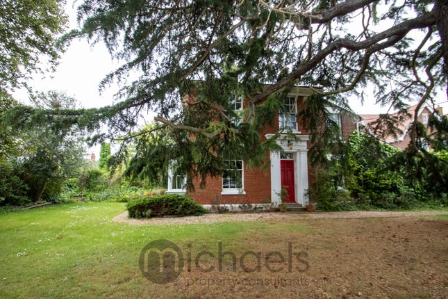 4 bed detached house to rent in Rectory Road, Colchester CO7