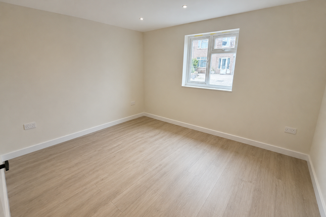 20, Margate photo 3