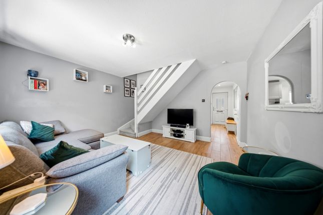 14, Oak Corner, Dorking photo 4