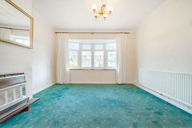 8, Bilsby Grove, London photo 2