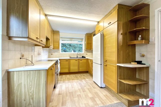 14, Springfield Drive, Newport photo 4