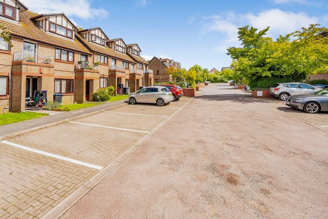 Property to rent in Viewfield Close, Harrow