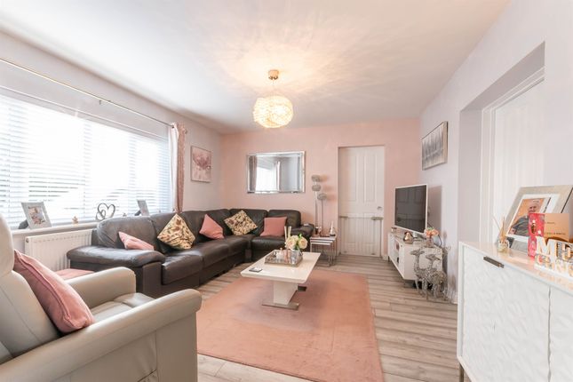 43, Steeple Road, Chelmsford photo 2
