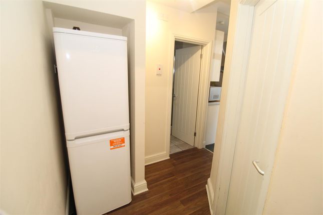 Mackintosh Place, Cardiff photo 4