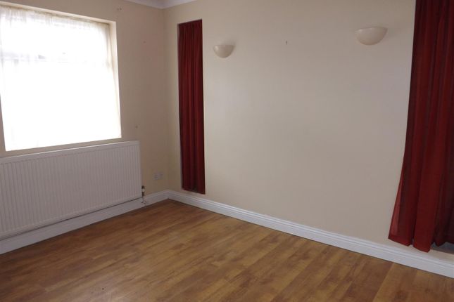173, Mansfield photo 5