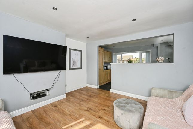 456, Poplars Avenue, Warrington photo 4