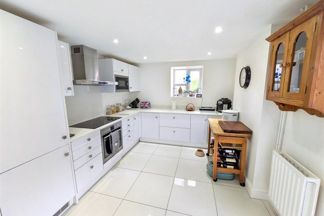 1 Bay Tree Cottages, The Street, Walberton photo 2