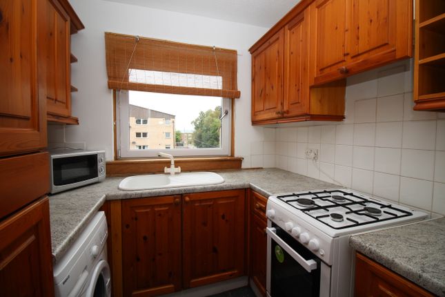 19, Falkirk photo 3