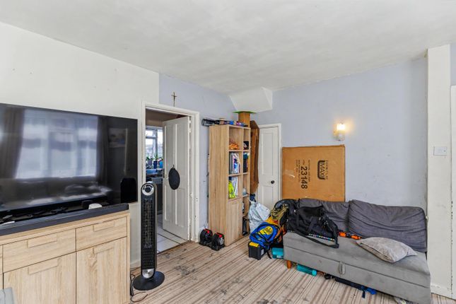 53, Trafford Road, Rushden photo 5