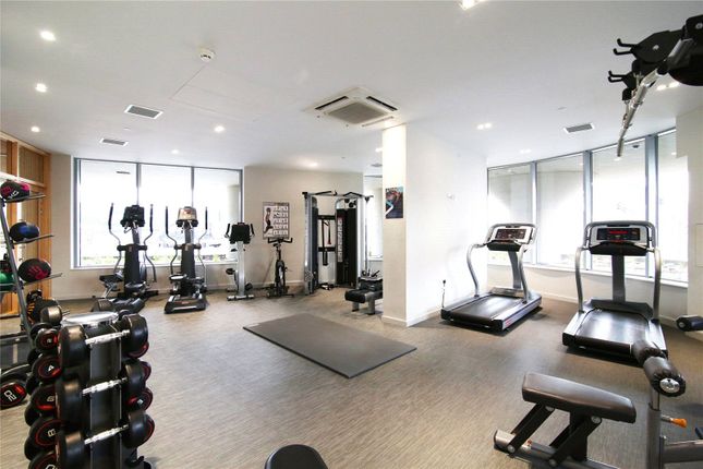 Flat for sale in Hoola East Tower, Tidal Basin, Royal Victoria, London