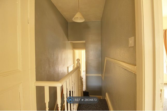 A Cromwell Avenue, Grimsby photo 2