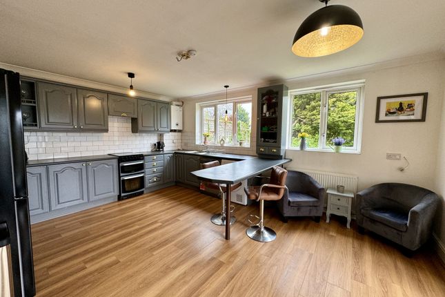 2, Kings Drive, Eastbourne photo 3
