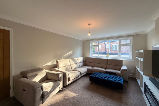 48 Langwood Court, Birmingham photo 3