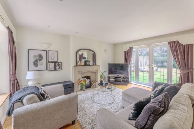 93 Bicester Road, Kidlington photo 2