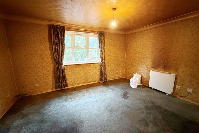 112 Enville Way, Highwoods, Colchester photo 2