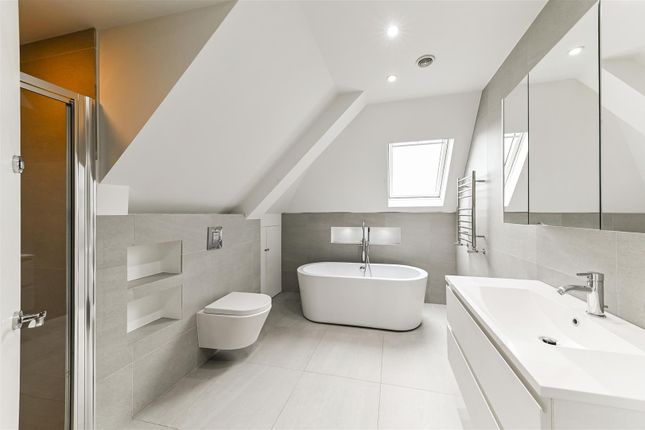 6, Kinloss Gardens, London photo 4