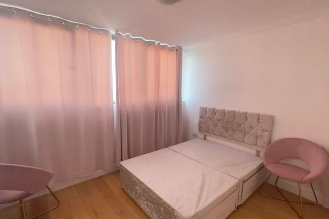 Centre Heights, Finchley Road, London photo 5