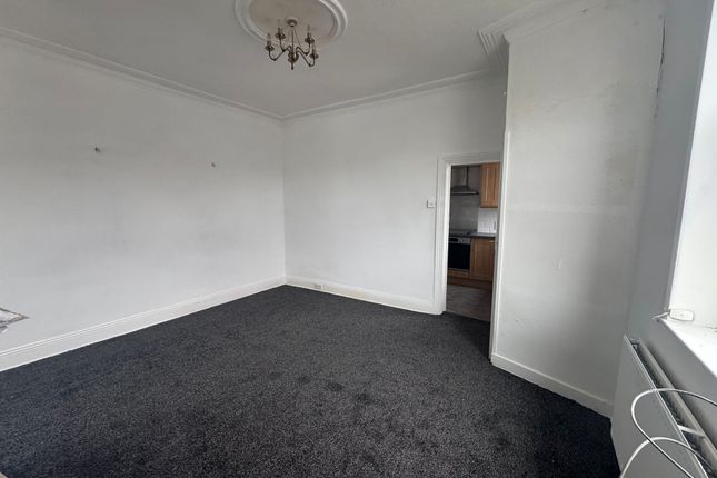 25, North Road, BRADFORD photo 2