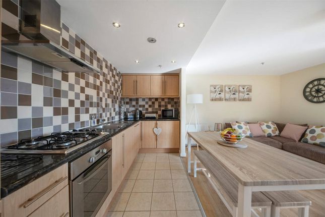 Flat for sale in Kent Road, Charing Cross, Glasgow