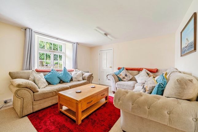 9 Copes Gardens, Truro photo 4