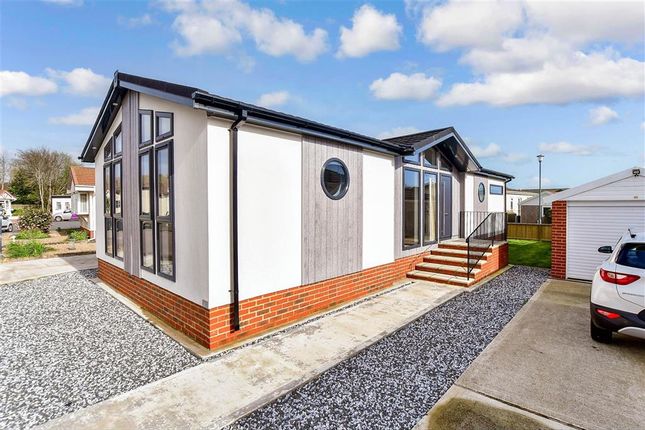 Thumbnail Mobile/park home for sale in Willow Tree Farm, Hythe, Kent