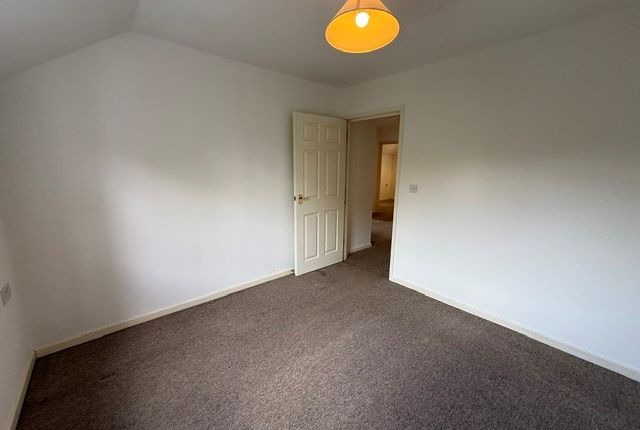 Flat 7, Francis Court, Throop Road, Bournemouth photo 5