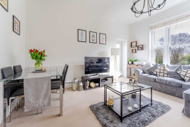 Flat to rent in Stanley Road, Sutton