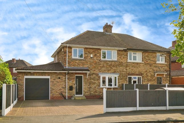 Semi-detached house for sale in Kingsway Close, Ossett