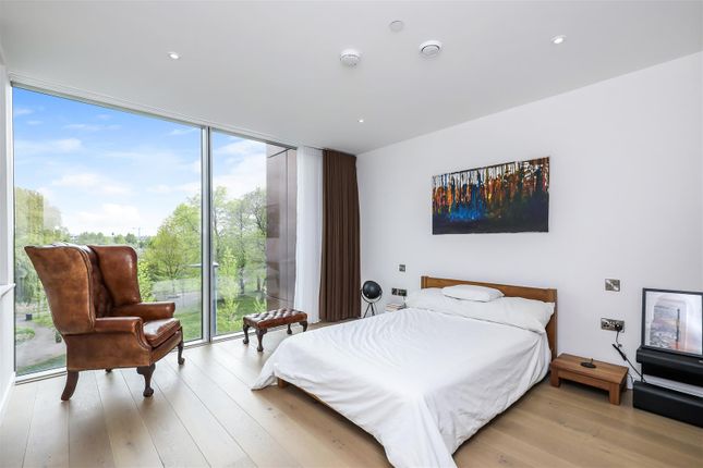 18 Buckhold Road, London photo 3