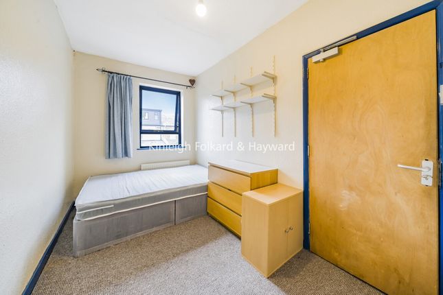72, Blackshaw Road, London photo 4
