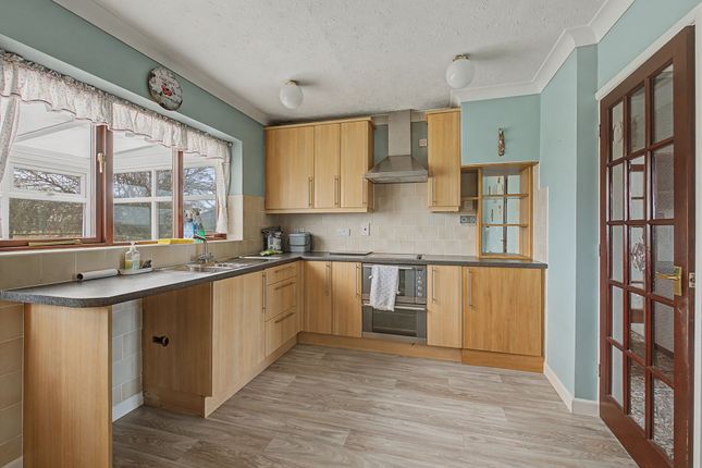 11 Throstlenest, Peterborough photo 2