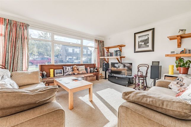 13, Plantation Avenue, Leeds photo 4