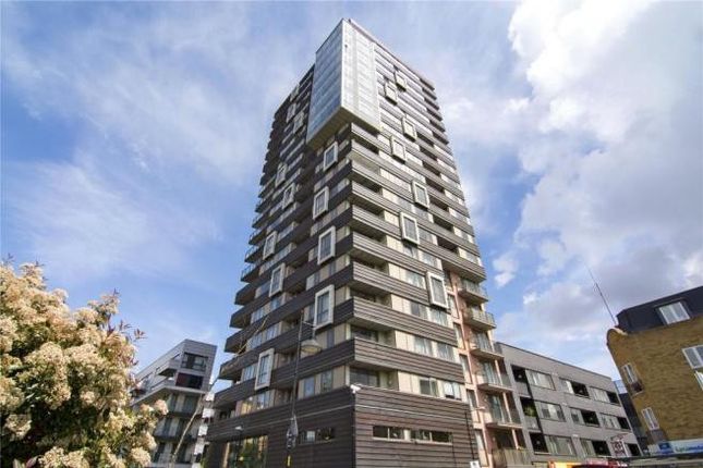 Thumbnail Flat to rent in Spencer Way, Shadwell