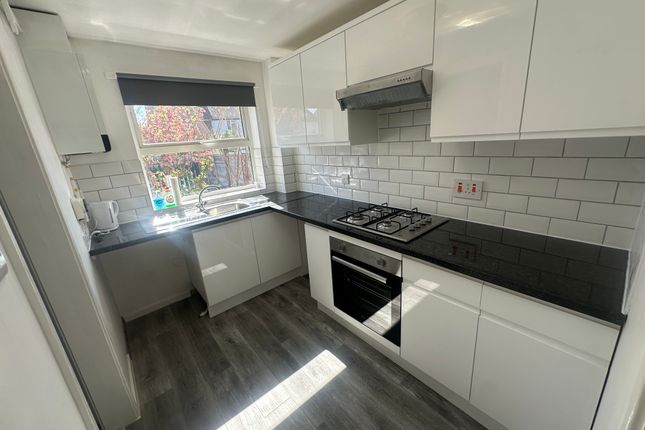 248, Peterborough photo 3