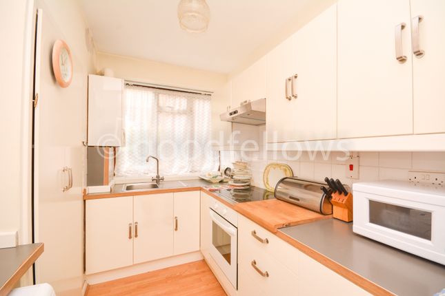 Thumbnail Flat to rent in Commonside West, Mitcham, Surrey