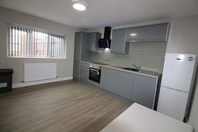 Flat to rent in Eldon Street, Preston