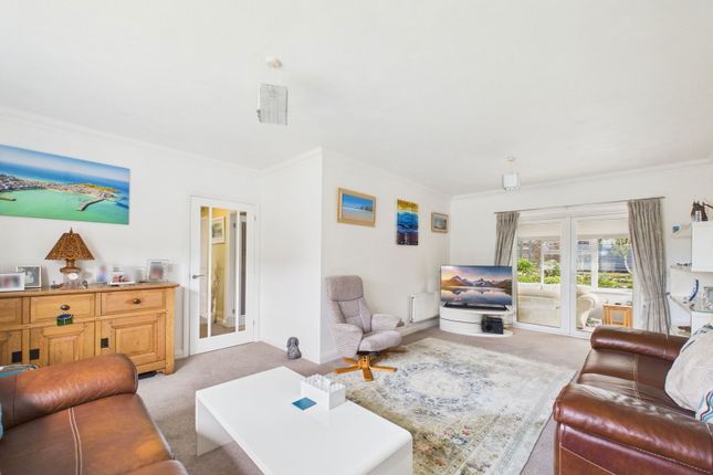 4, Maple Close, Bodmin photo 2