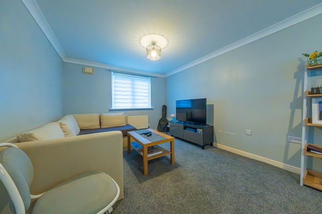Flat for sale in Golden Mile View, White Rose House