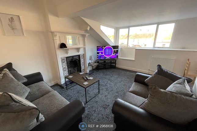 Flat, Mostyn St, Llandudno photo 4
