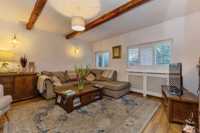 16, Longley Lane, Manchester photo 4