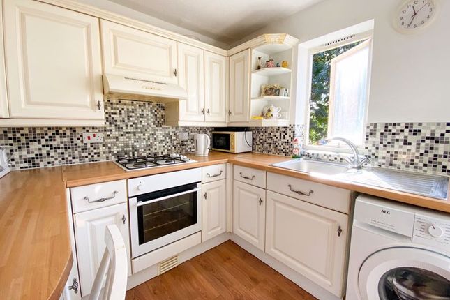 4 Essex House, Quaker Lane, Waltham Abbey photo 5