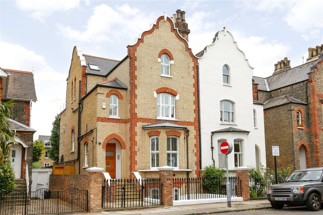 End terrace house for sale in Spencer Road, Wandsworth, London
