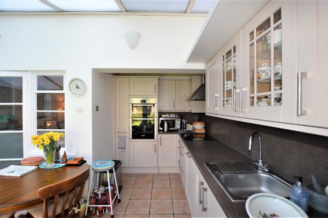 Semi-detached house for sale in Oakleigh Drive, Croxley Green, Rickmansworth