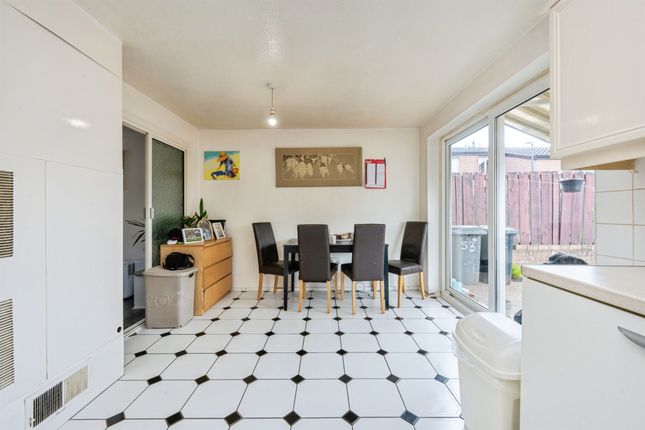 53, Farrer Street, Bedford photo 3