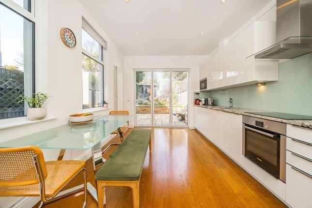 176, Murray Road, London photo 3