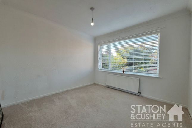 44 Hawthorn Drive, Newark photo 4