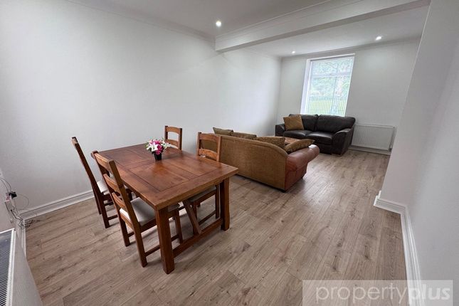 8, Ynyscynon Road, Tonypandy photo 5