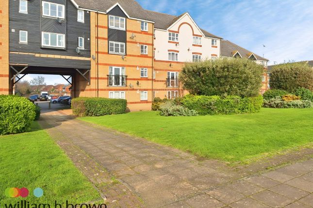 Thumbnail Property to rent in Lewes Close, Grays