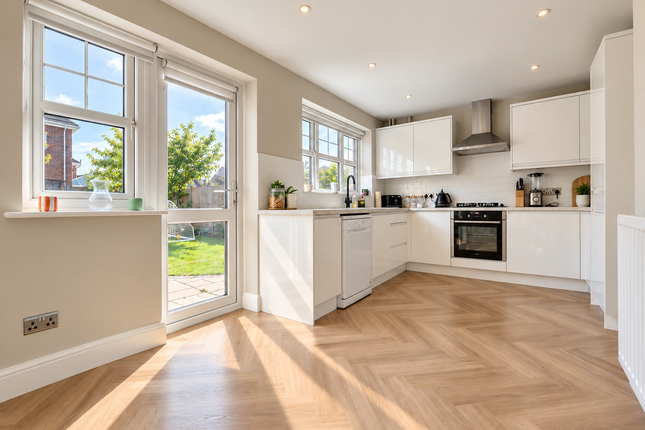 16, Monks Crescent, Leicester photo 4