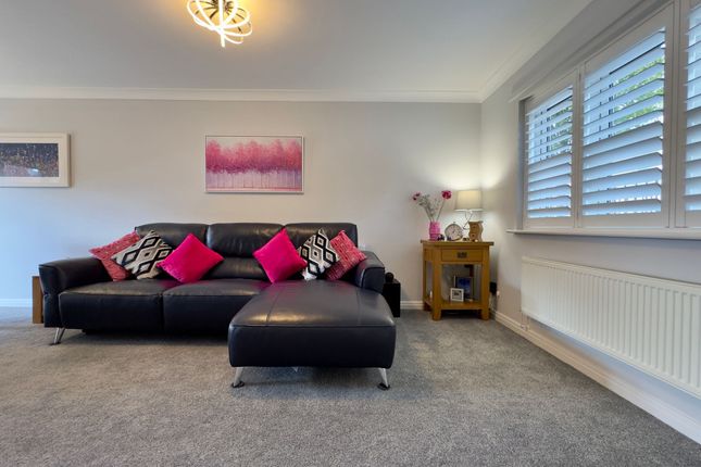 14 Hallam Fields Road, Leicester photo 4